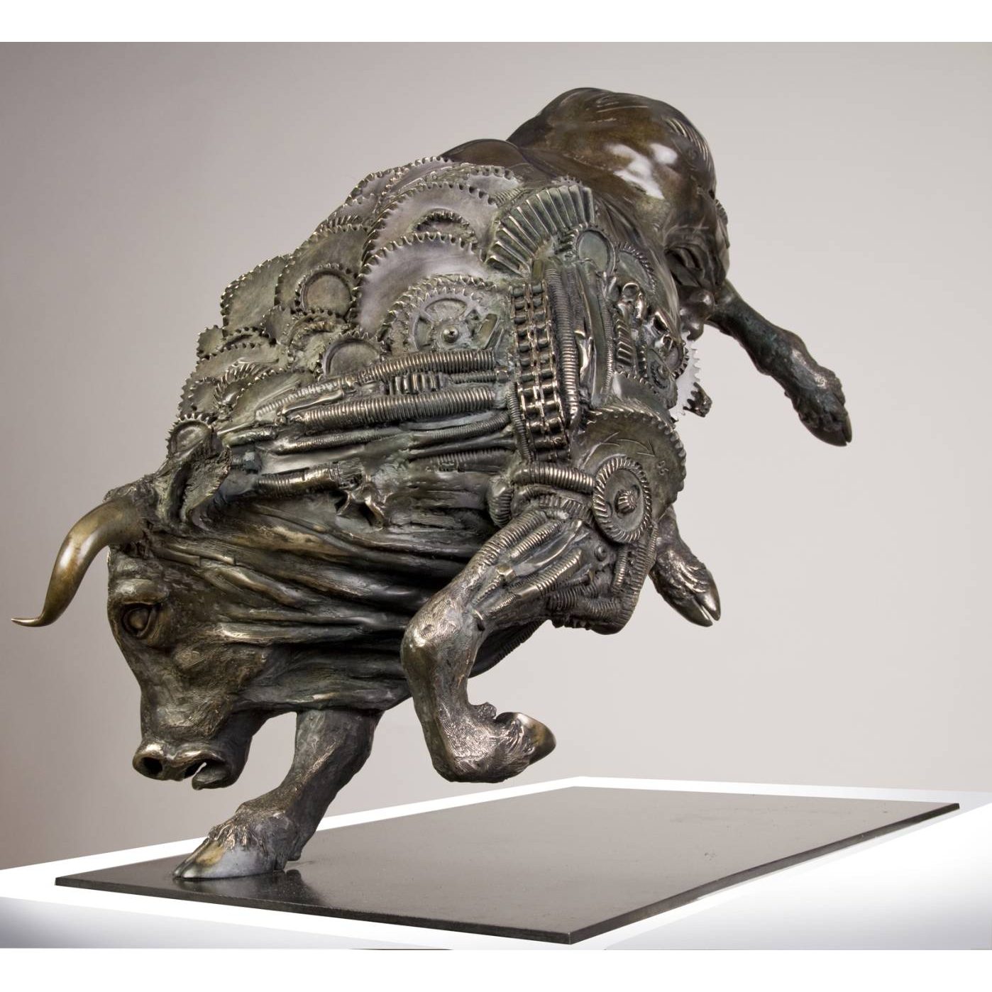 Thierry BENENATI, Taureau machine, Bronze, 50 x 68 x 39 cm