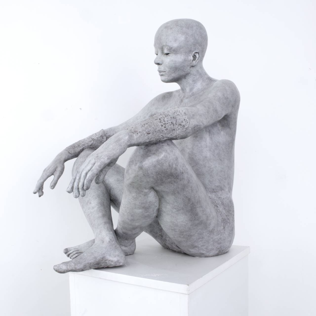 Claude JUSTAMON, A l’autre bout du monde III, Bronze patiné, 70 X 64 X 51 cm