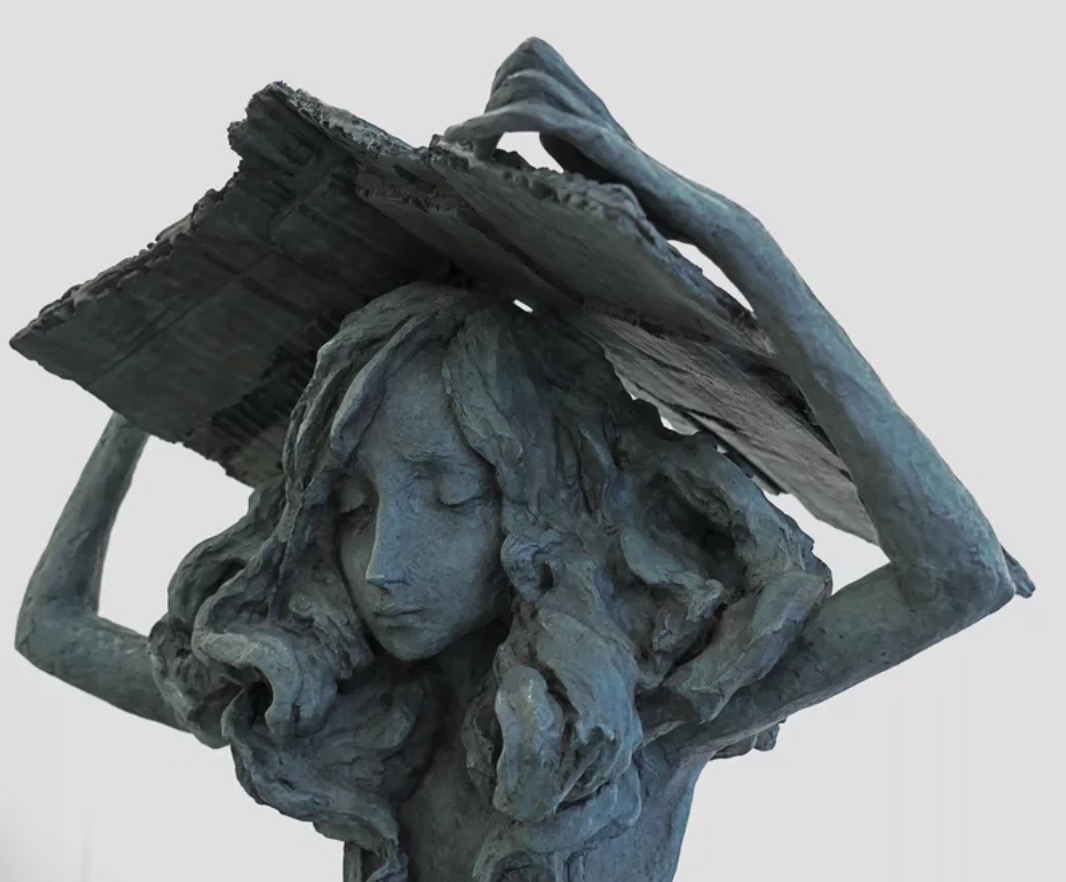 Valérie HADIDA, Sous la pluis, Bronze ( 8 + 4 E.A. ), 110 X 40 X 37 cm