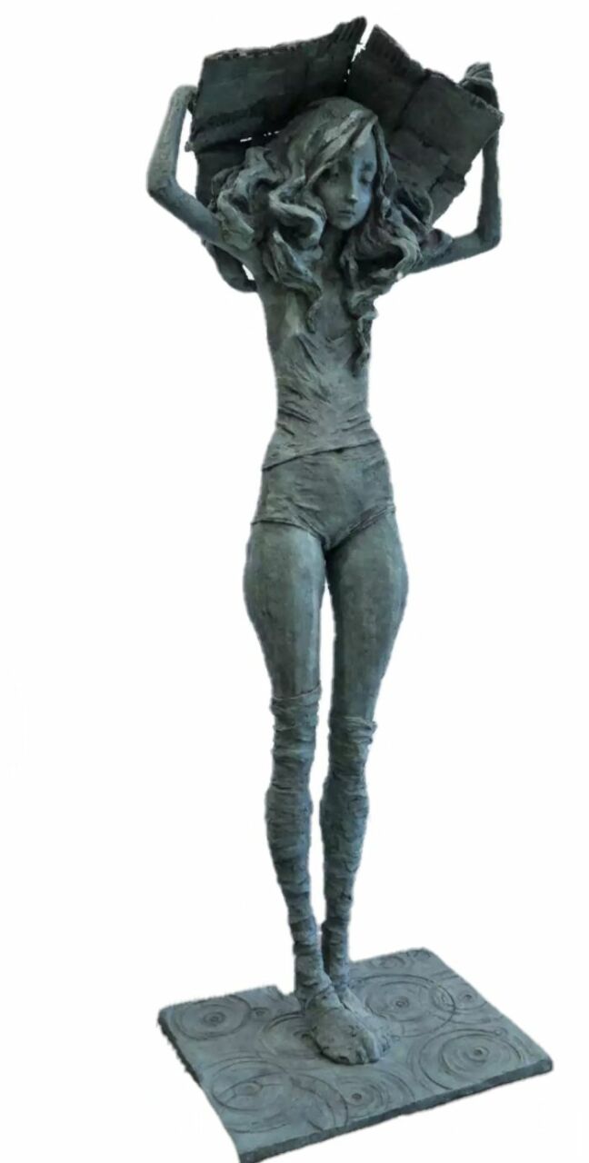Valérie HADIDA, Sous la pluis, Bronze ( 8 + 4 E.A. ), 110 X 40 X 37 cm